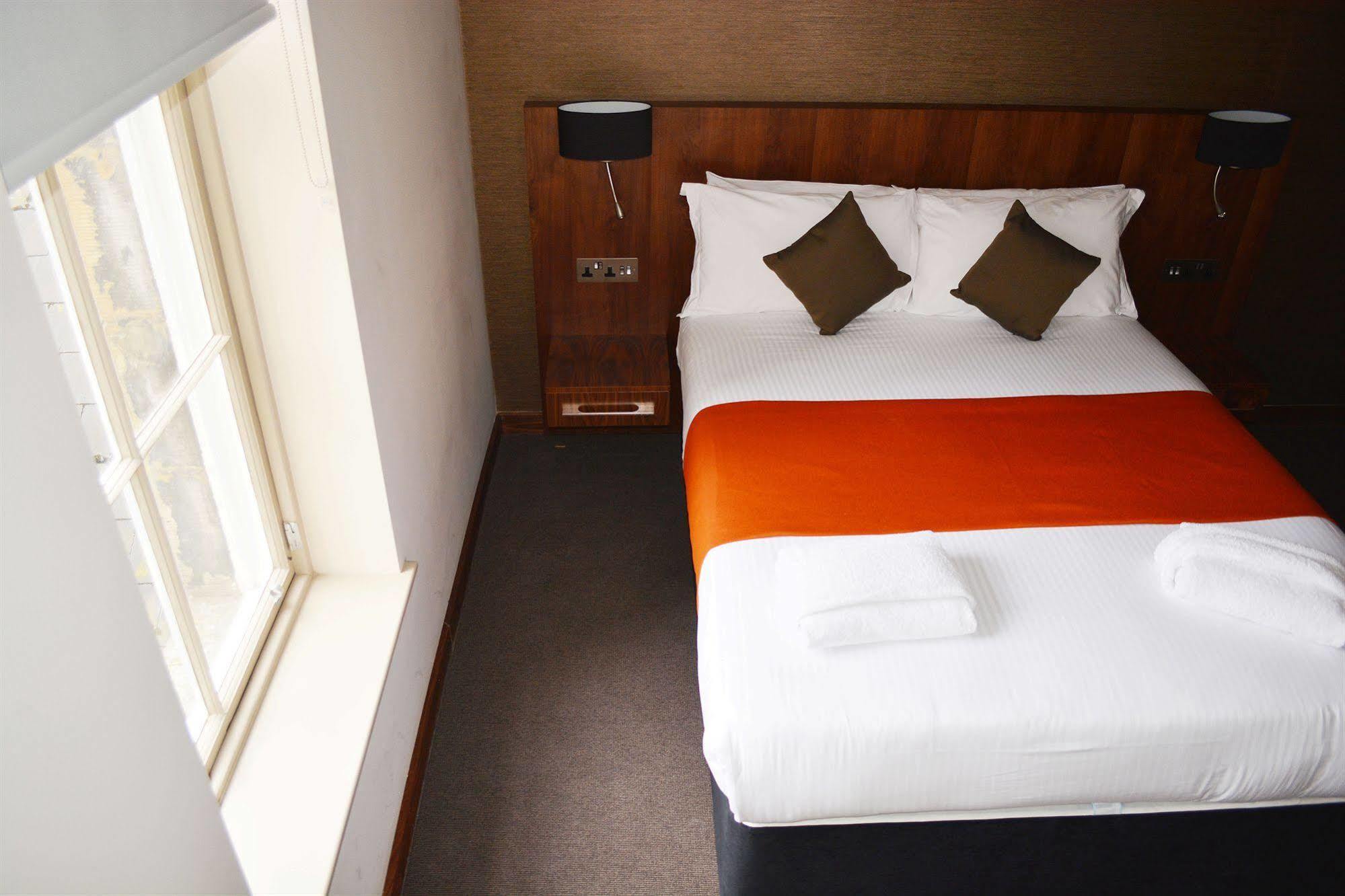 The Inn Place Edimburgo Esterno foto
