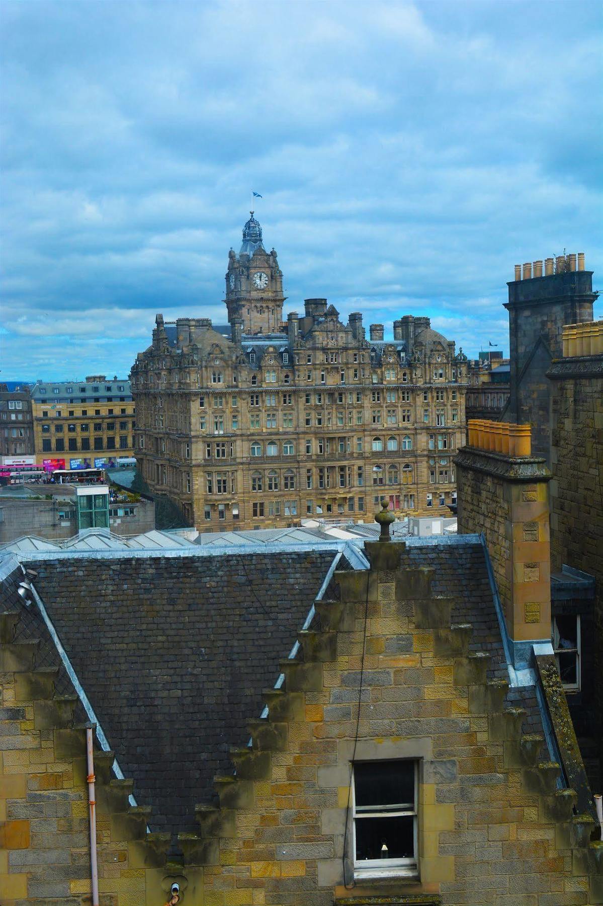 The Inn Place Edimburgo Esterno foto